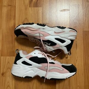 Fila Women's Pink and Black Sneakers